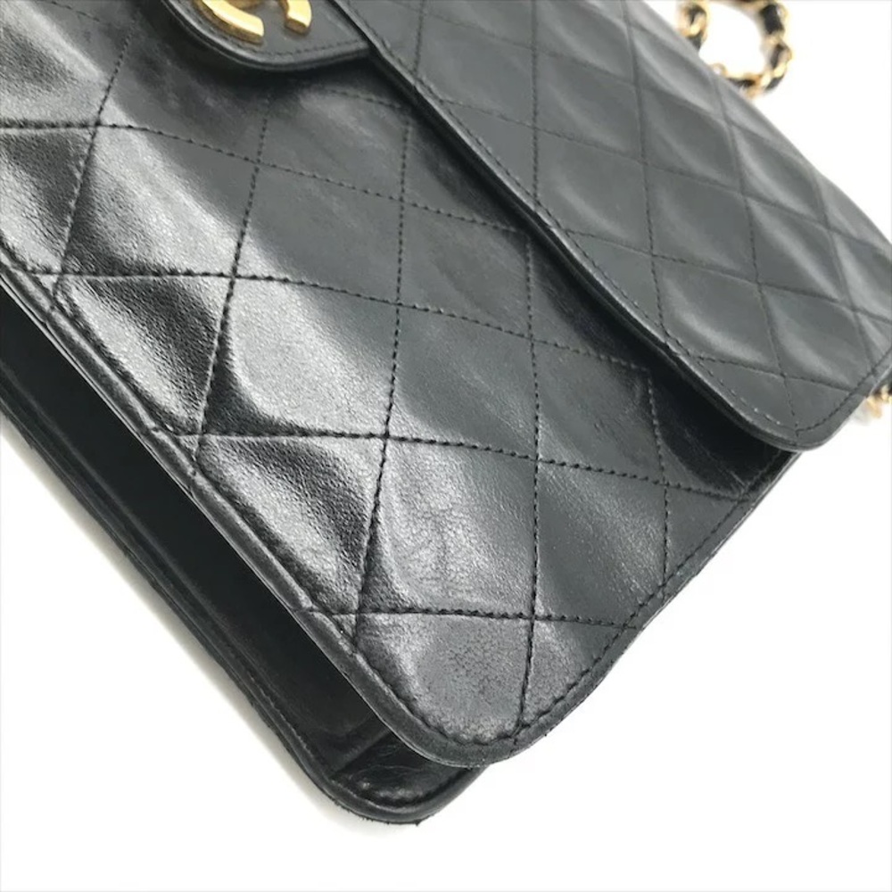 Authentic CHANEL black lambskin single flap classic 24k gold hardware bag - Picture 4 of 11
